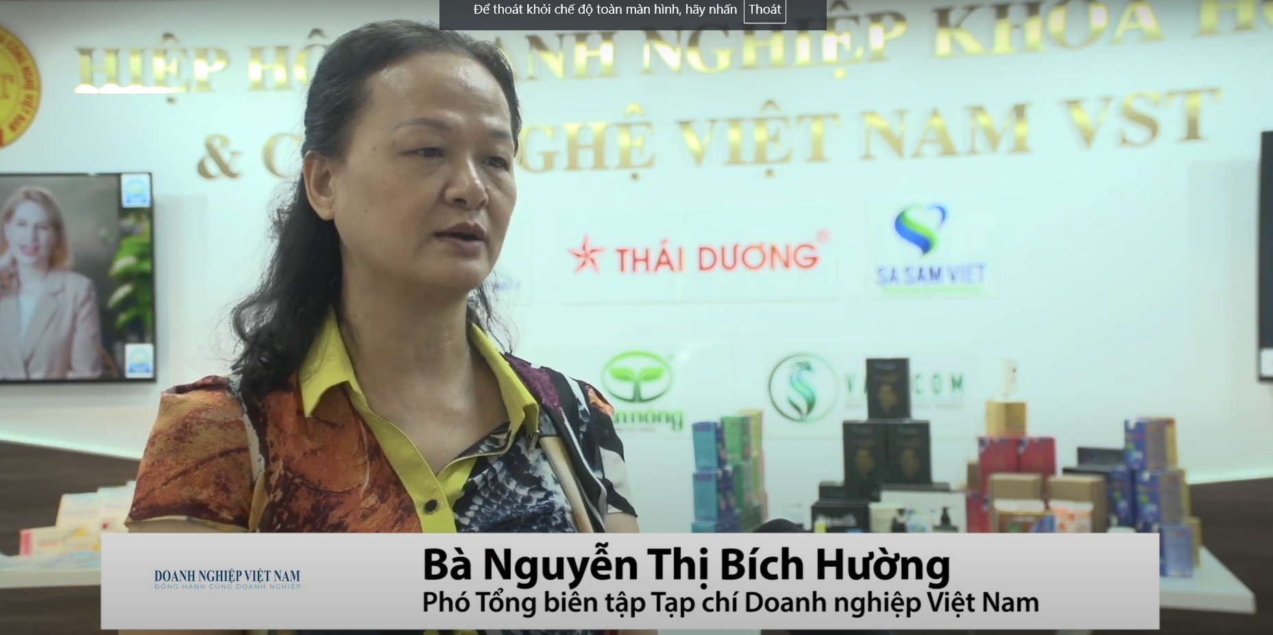 Phó Tổng biên tập Tạp chí Doanh nghiệp Việt Nam - bà Nguyễn Thị Bích Hường