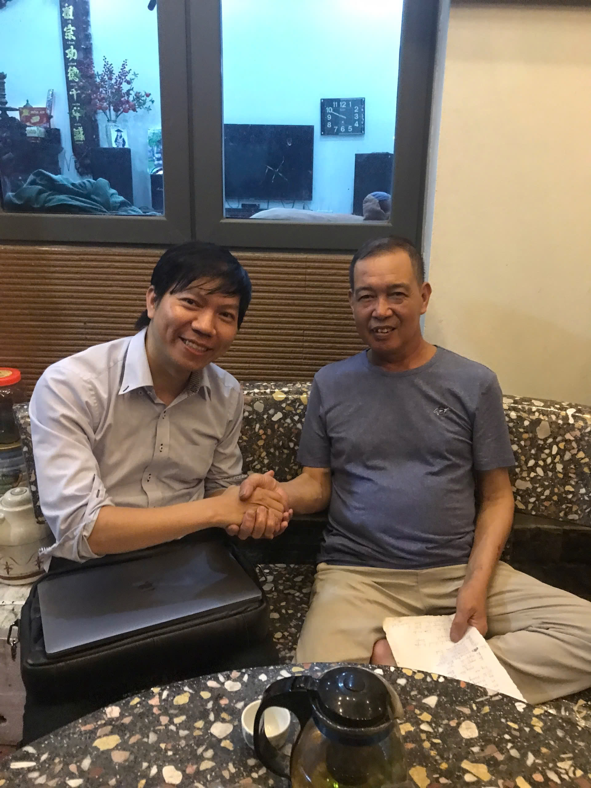 Ông Hoàng Kim Dự (Bên Phải)