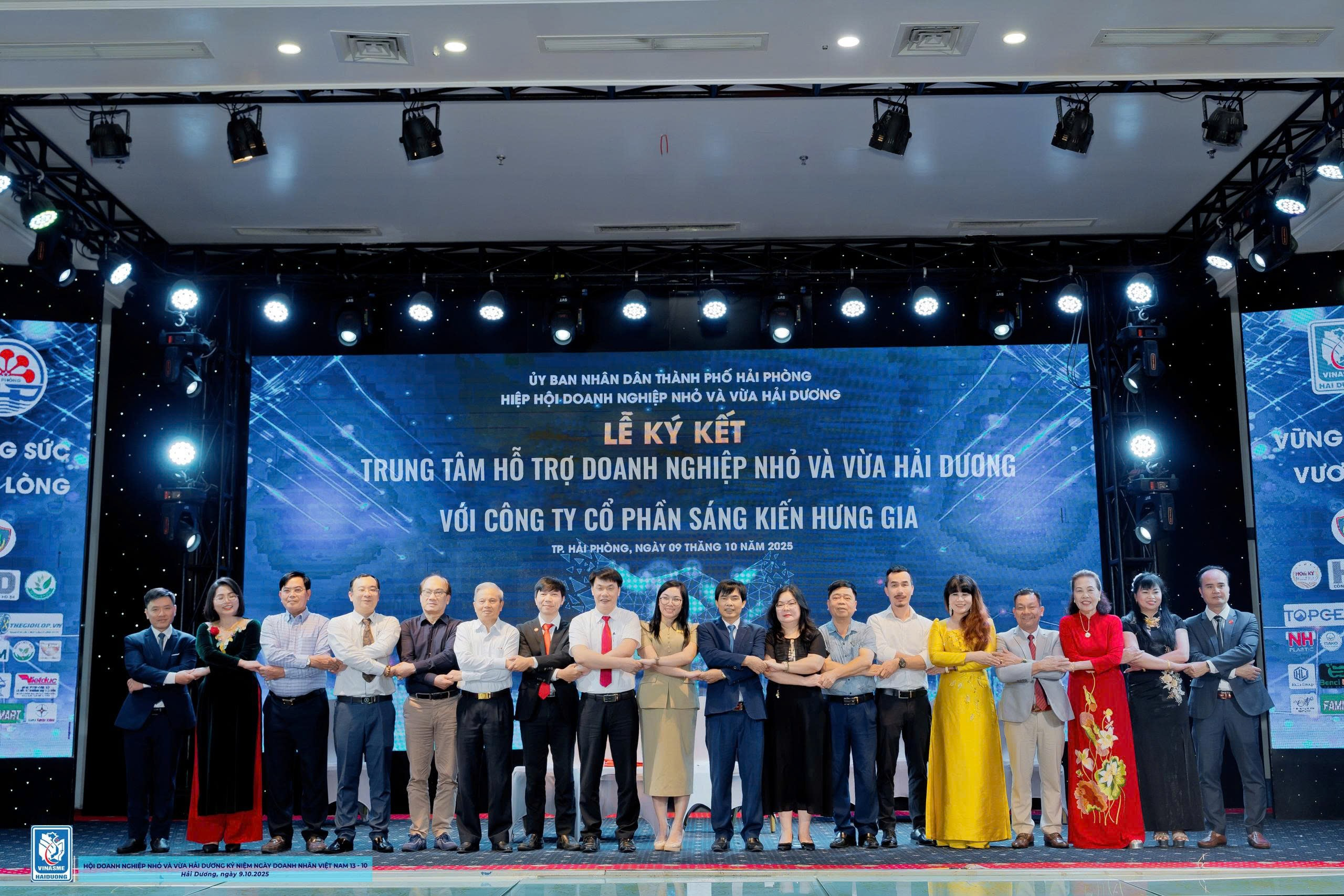 A group of people standing on a stage AI-generated content may be incorrect.